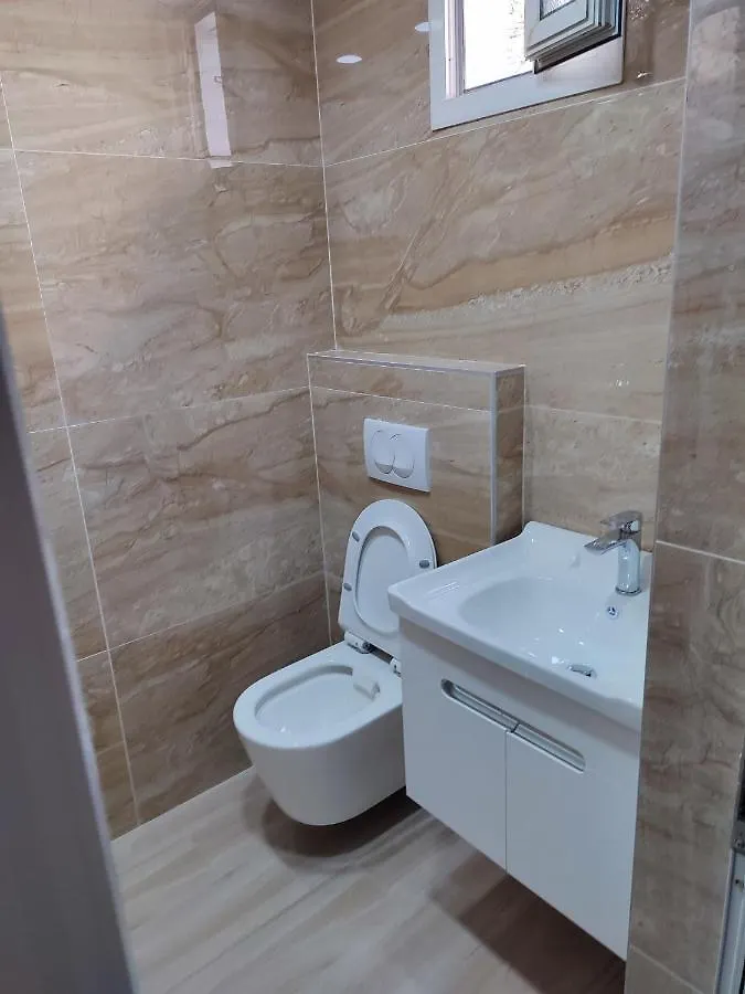 Lazaris Kwstas Rooms Himare Apartamento