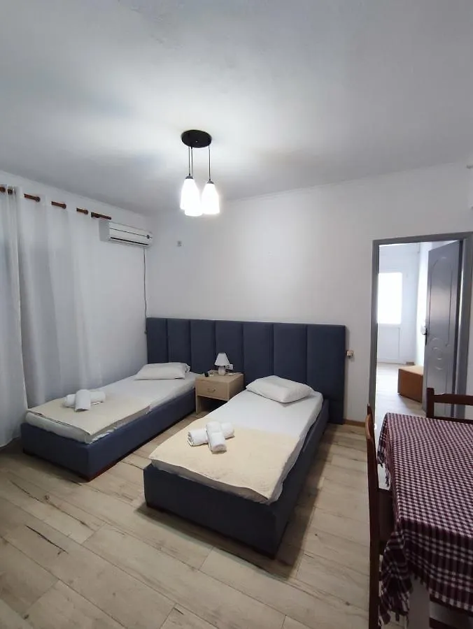 Lazaris Kwstas Rooms Himare