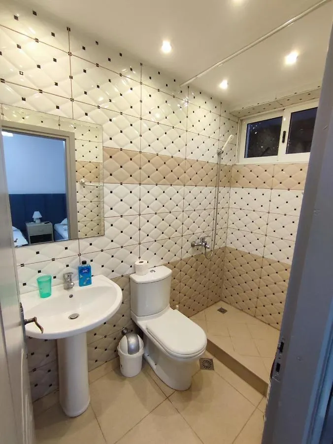 Lazaris Kwstas Rooms Himarë 0*,