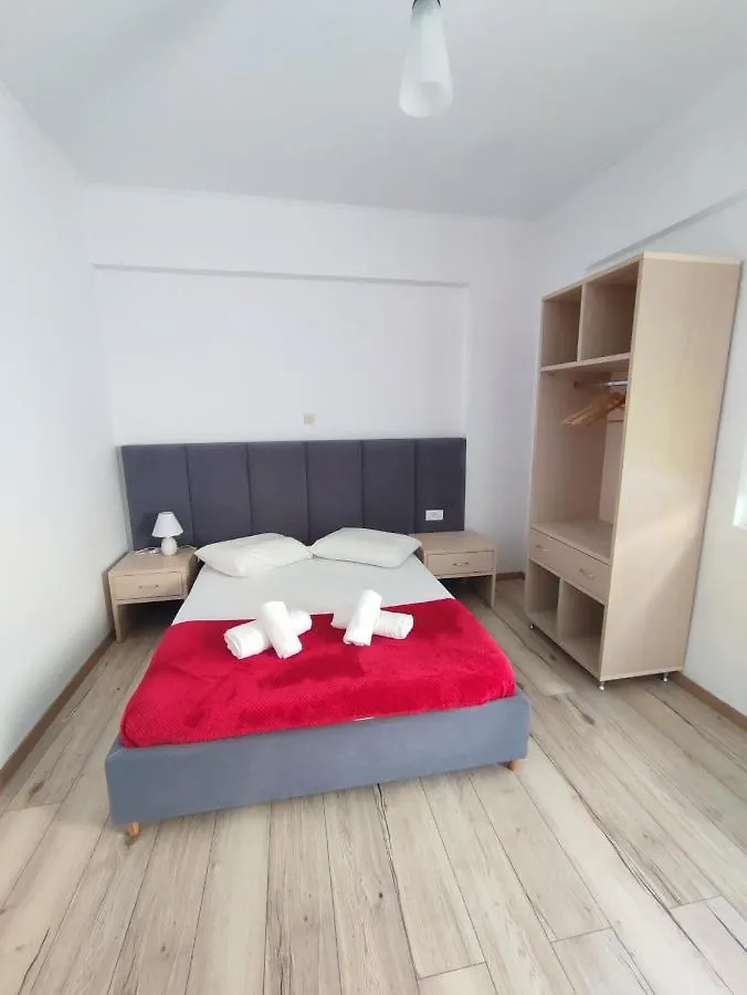Lazaris Kwstas Rooms Himare Albânia